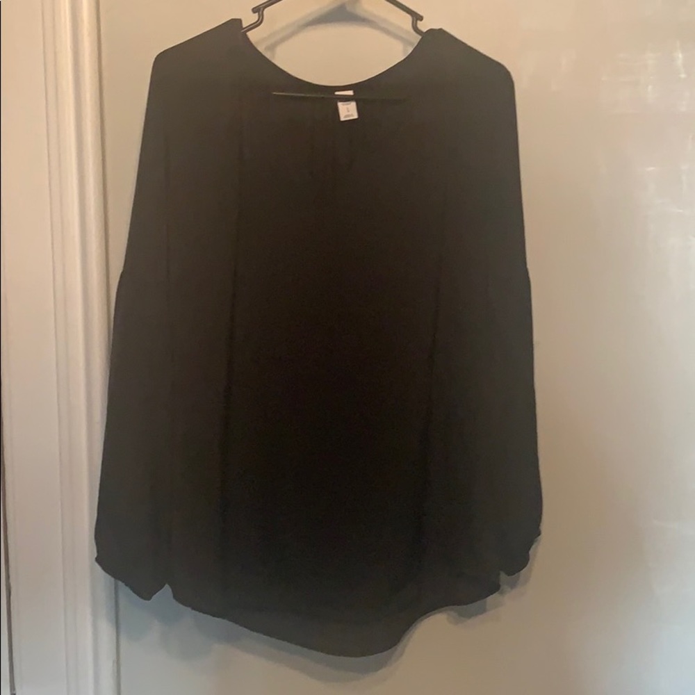 Black Long Sleeve Flowy Blouse